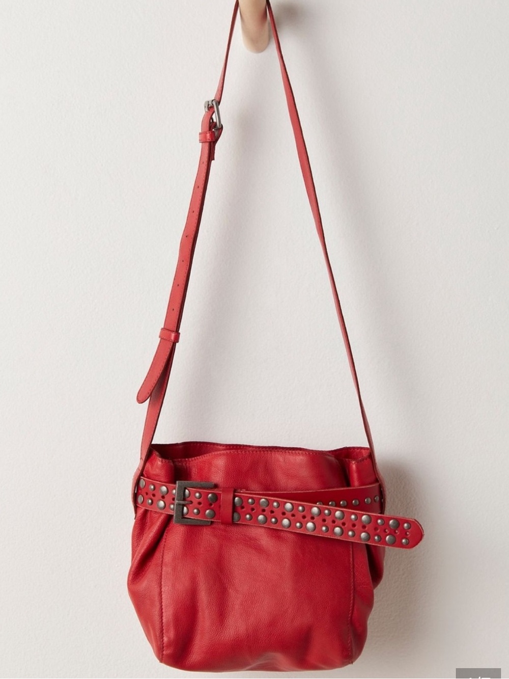 FREE PEOPLE EMBELLISHED BELT BUCKET BAG RED COW LEATHER CROSSBODY NWOT
